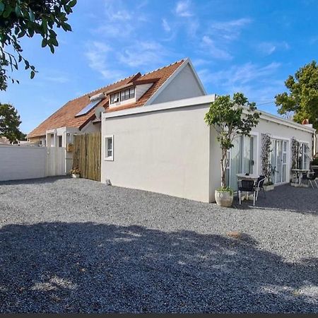 Second Best Accommodation East London Eksteriør bilde