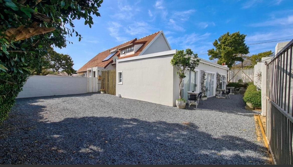 Second Best Accommodation East London Eksteriør bilde